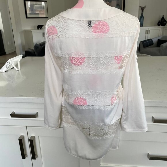 BCBGMaxAzria Erid Gardenia VNeck Lace Cover Up Adjustable Sleeve Cream Sz XS - Picture 8 of 16